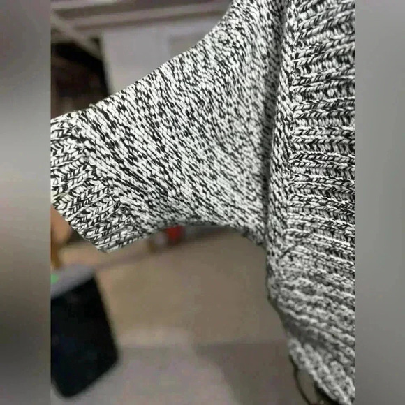 Express women’s Cardigan L Black White Dolman Sleeve Open Wool Blend Heavy - Picture 4 of 7